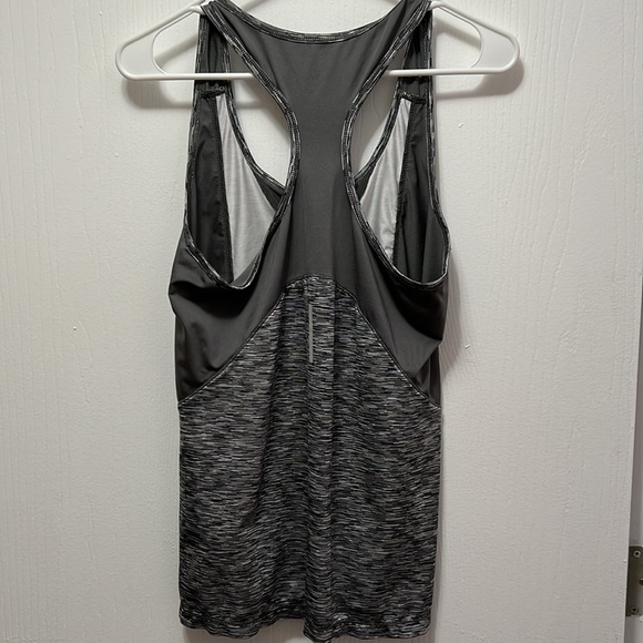Reebok Racerback Tank Top Size Medium - Picture 2 of 3